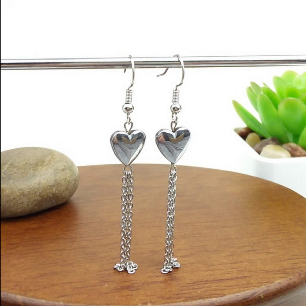 💕Hematite Heart & Chain Silver Tone Earrings